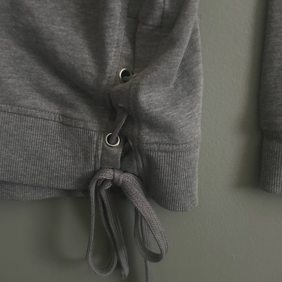 Star Wars Gray Top with Darth Vader Gold Graphic cinched side ties NWOT size L - Picture 8 of 9